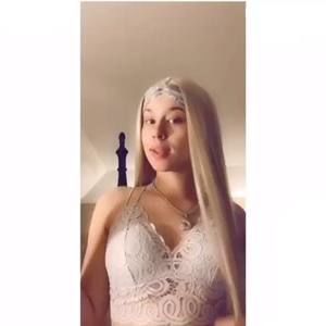 Meet your Posher, Macie